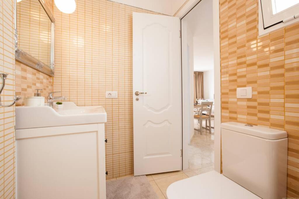 Apartment Laura Playa La Arena Puerto de Santiago  Extérieur photo